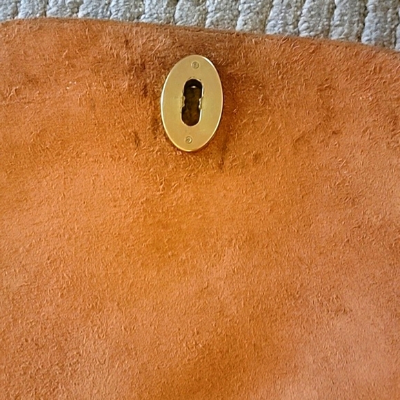 Vintage Fossil Sandle Bag purse. Used. Tan leather with gold fixtures. - Picture 7 of 9